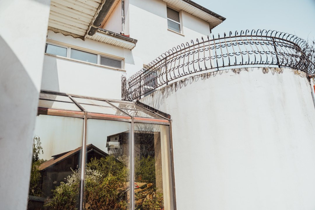 Casă individuală cu arhitectură deosebită și potențial investițional