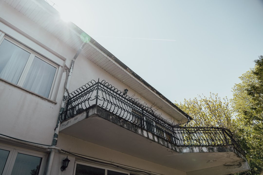 Casă individuală cu arhitectură deosebită și potențial investițional