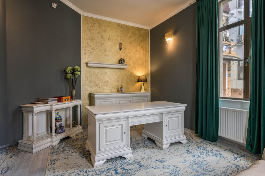 Business cu identitate: Apartament Unirii , demisol, parter si curte accesibila