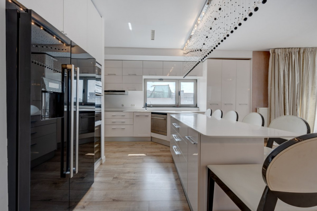 Penthouse | 181.35 MP | Piata Romana | Aurel Vlaicu