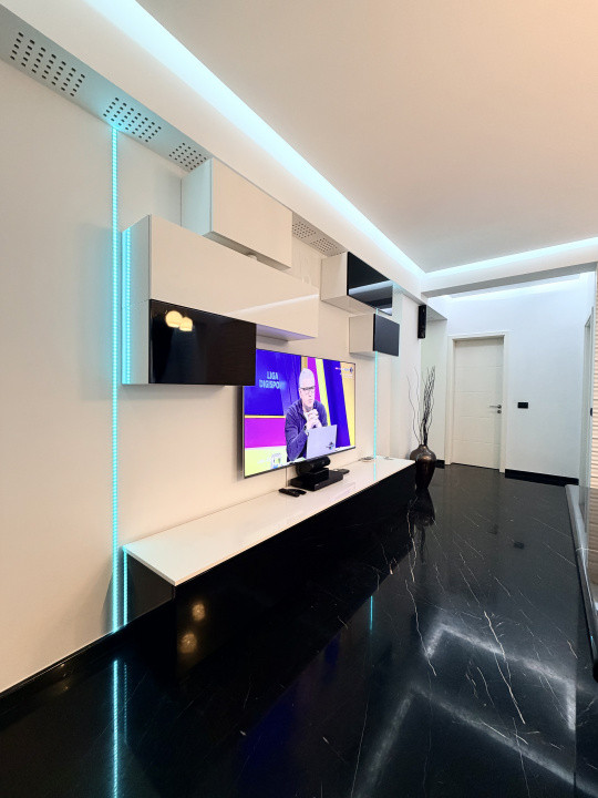Apartament frumos amenajat de inchiriat cu centrala si parcare 