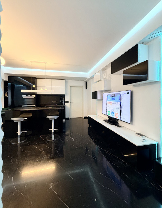 Apartament frumos amenajat de inchiriat cu centrala si parcare 