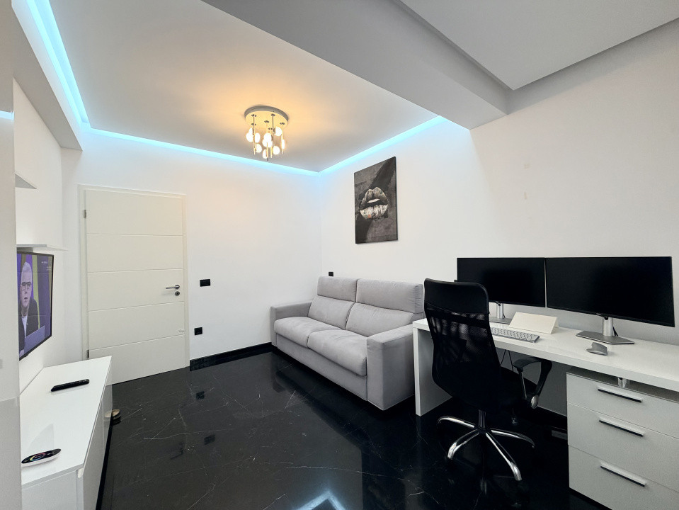 Apartament frumos amenajat de inchiriat cu centrala si parcare 