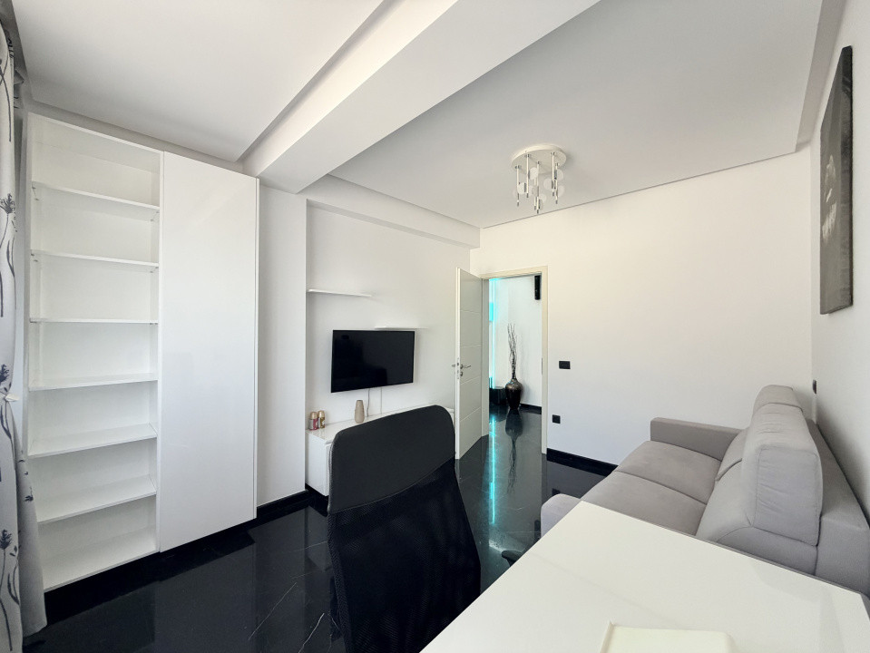 Apartament frumos amenajat de inchiriat cu centrala si parcare 