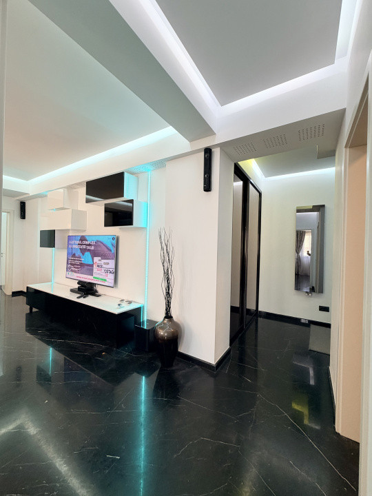 Apartament frumos amenajat de inchiriat cu centrala si parcare 