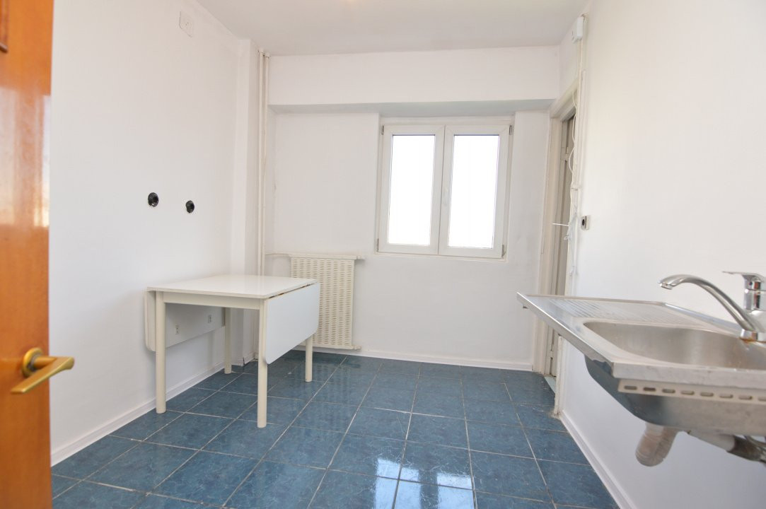 VANZARE APARTAMENT 3 CAMERE UNIRII - ZEPTER