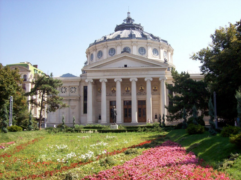 De vanzare- 2 Camere Ultracentral/ Cișmigiu/ Sala Palatului & Ateneu