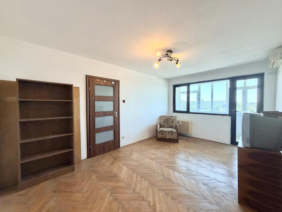Apartament in Giulesti Langa Parc si Liceu, Bloc Anvelopat