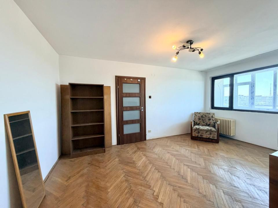 Apartament in Giulesti Langa Parc si Liceu, Bloc Anvelopat