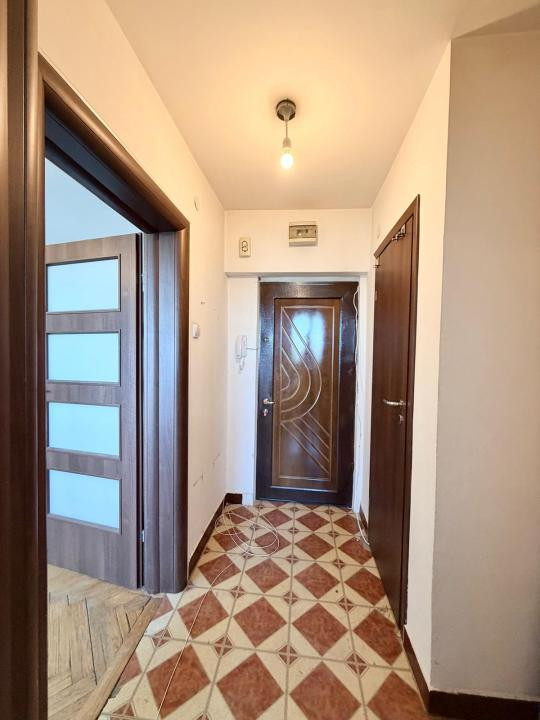 Apartament in Giulesti Langa Parc si Liceu, Bloc Anvelopat