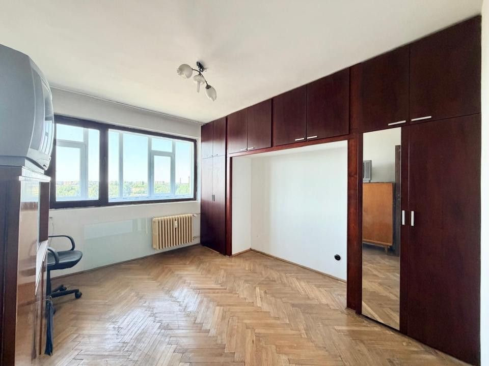 Apartament in Giulesti Langa Parc si Liceu, Bloc Anvelopat