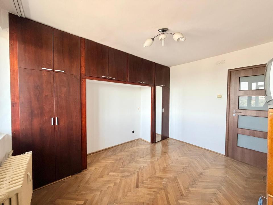 Apartament in Giulesti Langa Parc si Liceu, Bloc Anvelopat