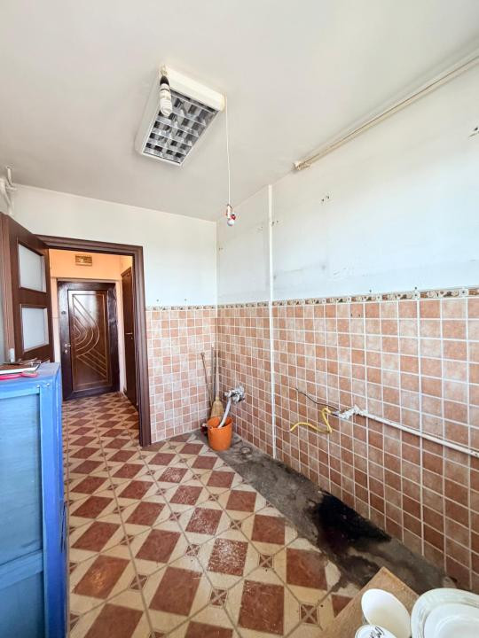 Apartament in Giulesti Langa Parc si Liceu, Bloc Anvelopat