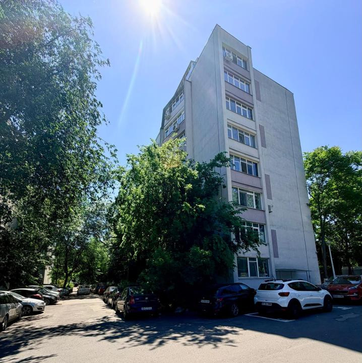 Apartament in Giulesti Langa Parc si Liceu, Bloc Anvelopat