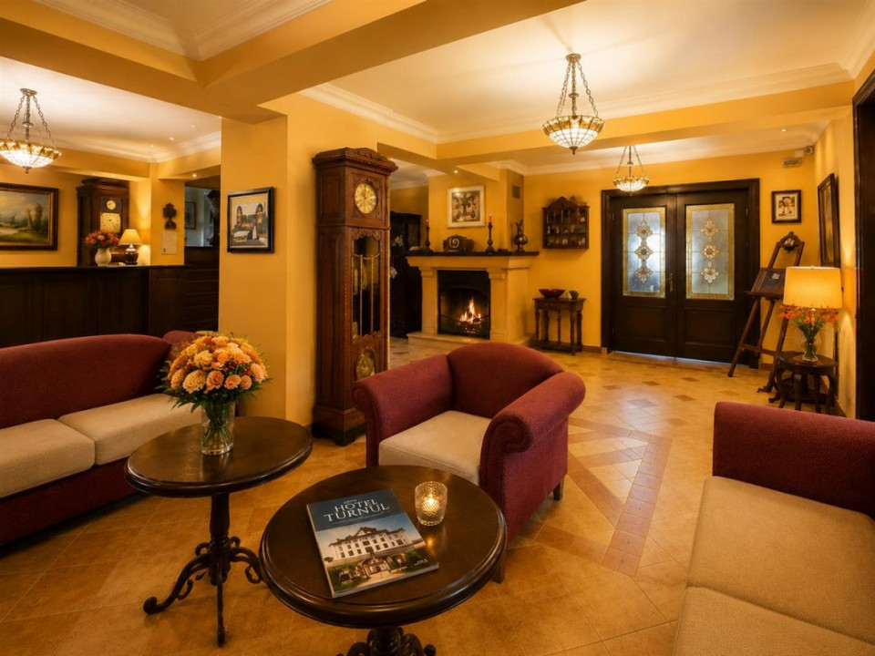  Locatie de vis cu arhitectura deosebita si farmec aparte, Bran, Brasov