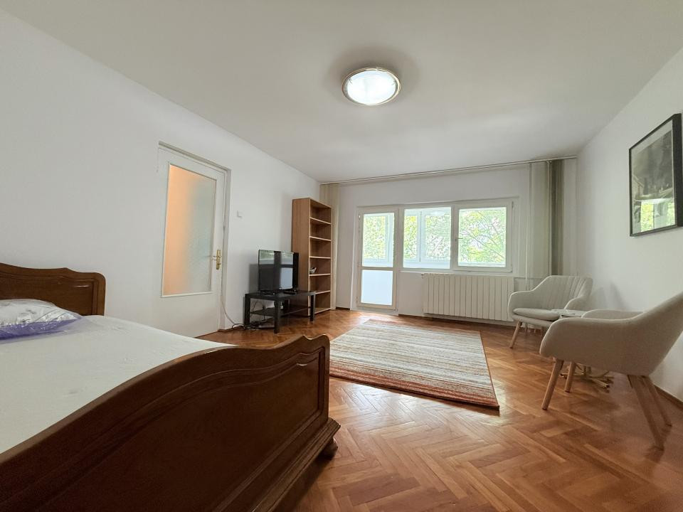 Garsonieră spațioasă de închiriat – 42 mp, zona Piața Alba Iulia