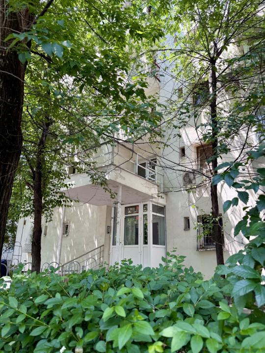 Garsonieră spațioasă de închiriat – 42 mp, zona Piața Alba Iulia