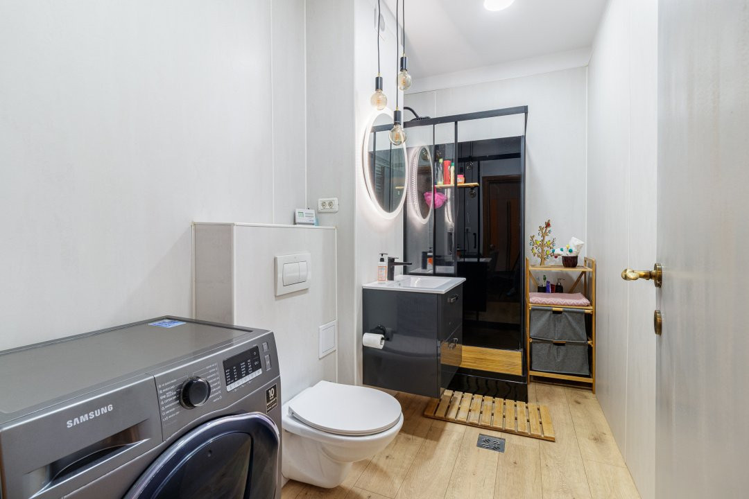 4 camere 3 bai la intrare in Tineretului si Carol