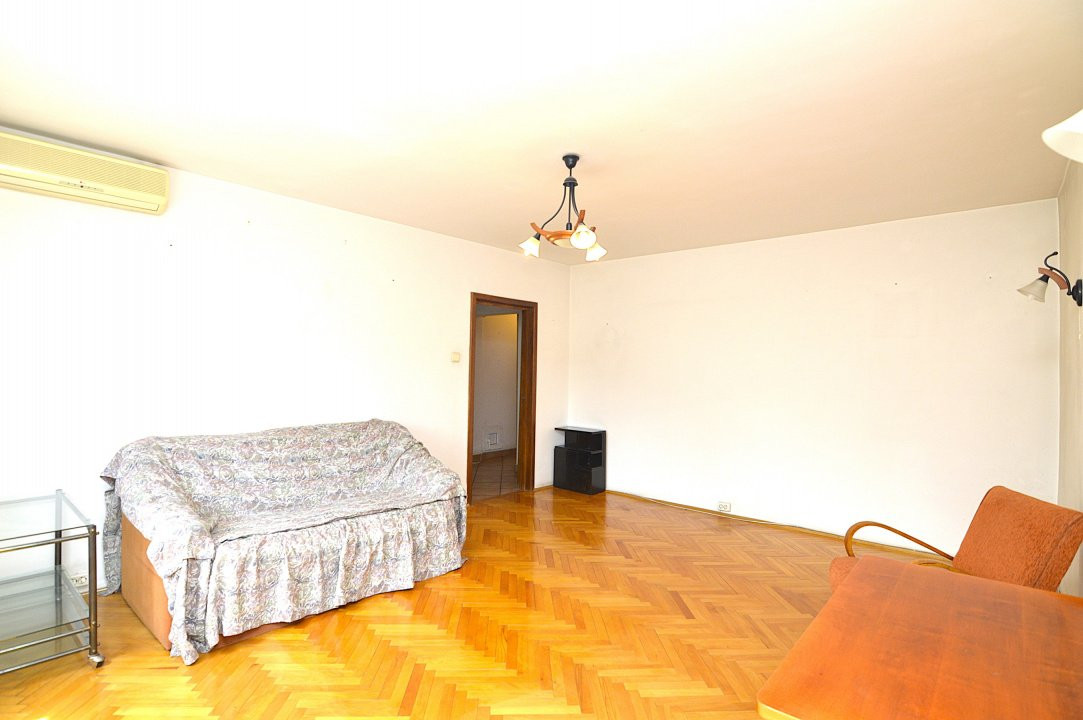 VANZARE APARTAMENT 3 CAMERE UNIRII – NERVA TRAIAN