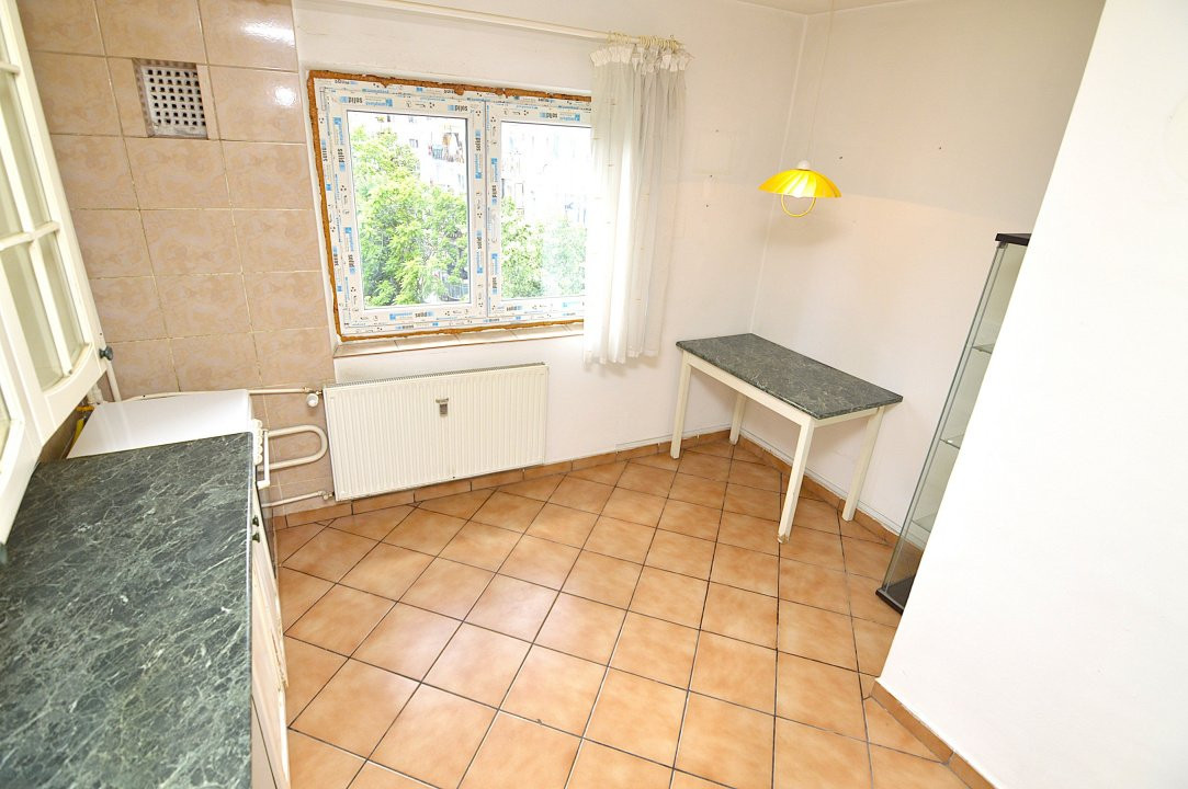 VANZARE APARTAMENT 3 CAMERE UNIRII – NERVA TRAIAN