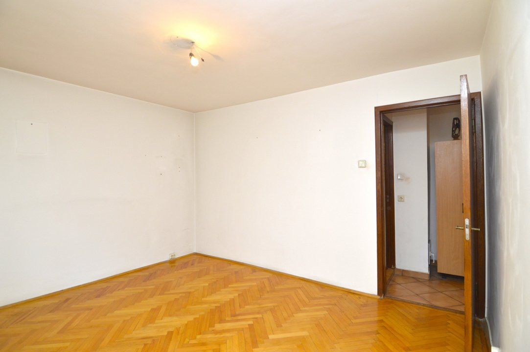VANZARE APARTAMENT 3 CAMERE UNIRII – NERVA TRAIAN