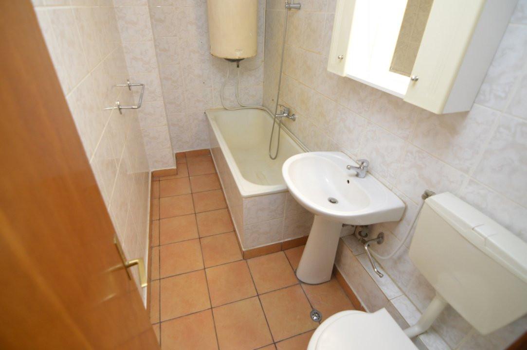 VANZARE APARTAMENT 3 CAMERE UNIRII – NERVA TRAIAN