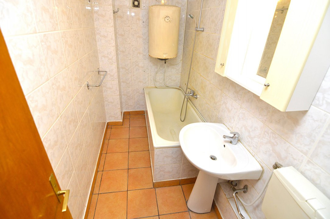 VANZARE APARTAMENT 3 CAMERE UNIRII – NERVA TRAIAN