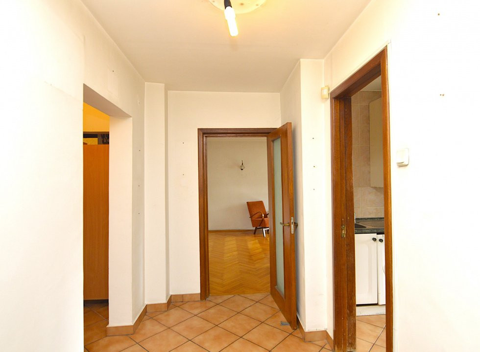 VANZARE APARTAMENT 3 CAMERE UNIRII – NERVA TRAIAN