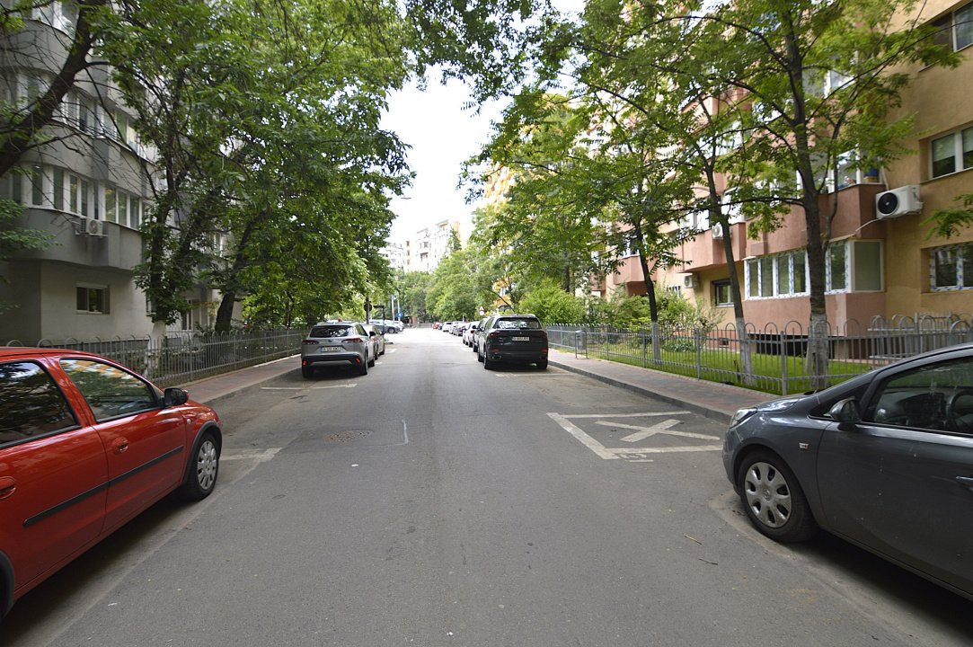 VANZARE APARTAMENT 3 CAMERE UNIRII – NERVA TRAIAN