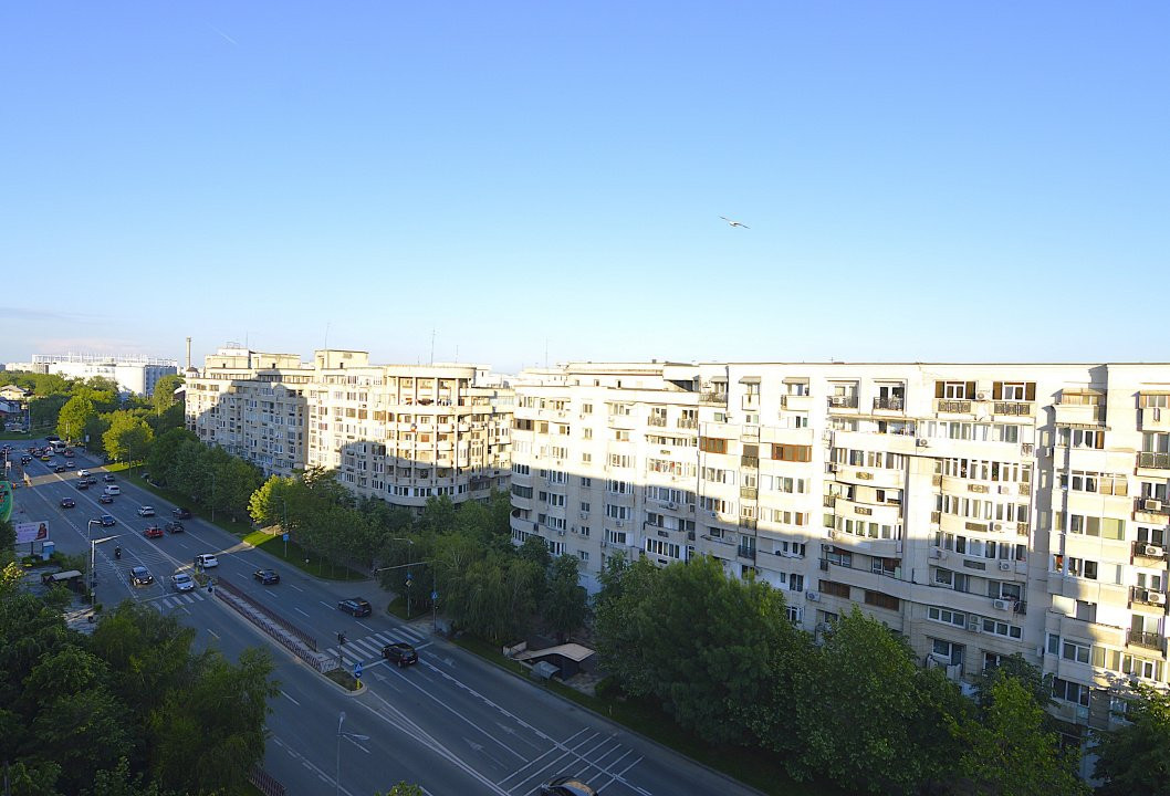 VANZARE APARTAMENT 2 CAMERE DECEBAL – METROU PIATA MUNCII