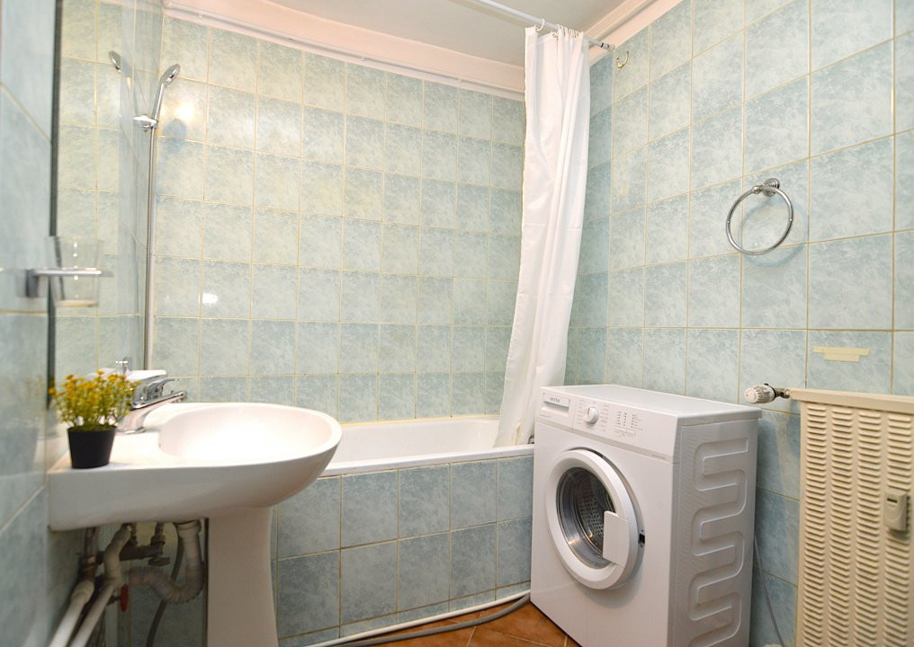 VANZARE APARTAMENT 2 CAMERE DECEBAL – METROU PIATA MUNCII
