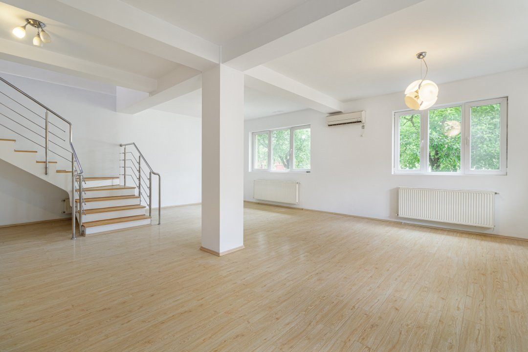 Duplex 4 camere  - drum privat