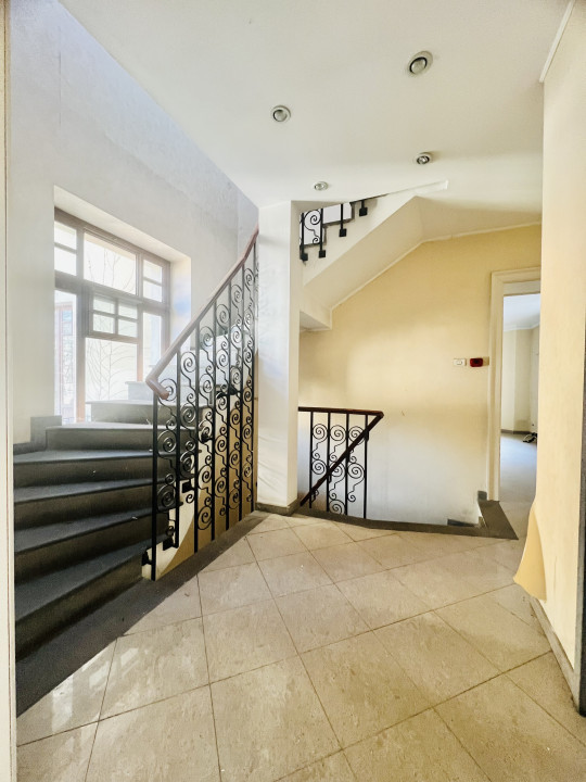 Cladire Reprezentativa, Situata Central, Ideal sediu, Clinica, Birouri, Showroom