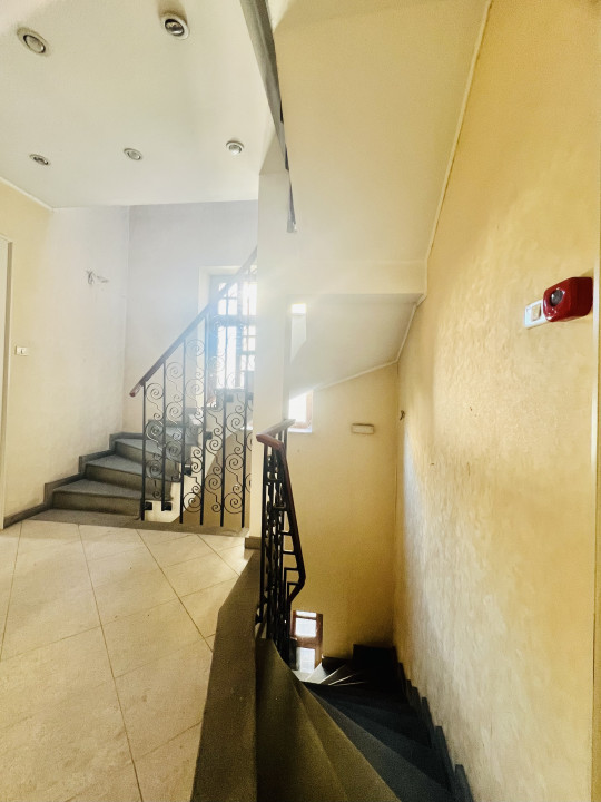 Cladire Reprezentativa, Situata Central, Ideal sediu, Clinica, Birouri, Showroom