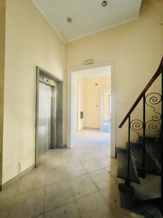 Cladire Reprezentativa, Situata Central, Ideal sediu, Clinica, Birouri, Showroom