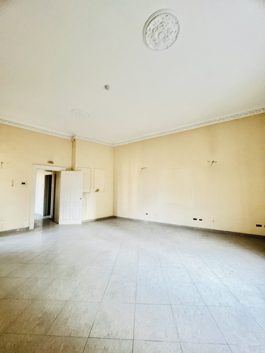 Cladire Reprezentativa, Situata Central, Ideal sediu, Clinica, Birouri, Showroom