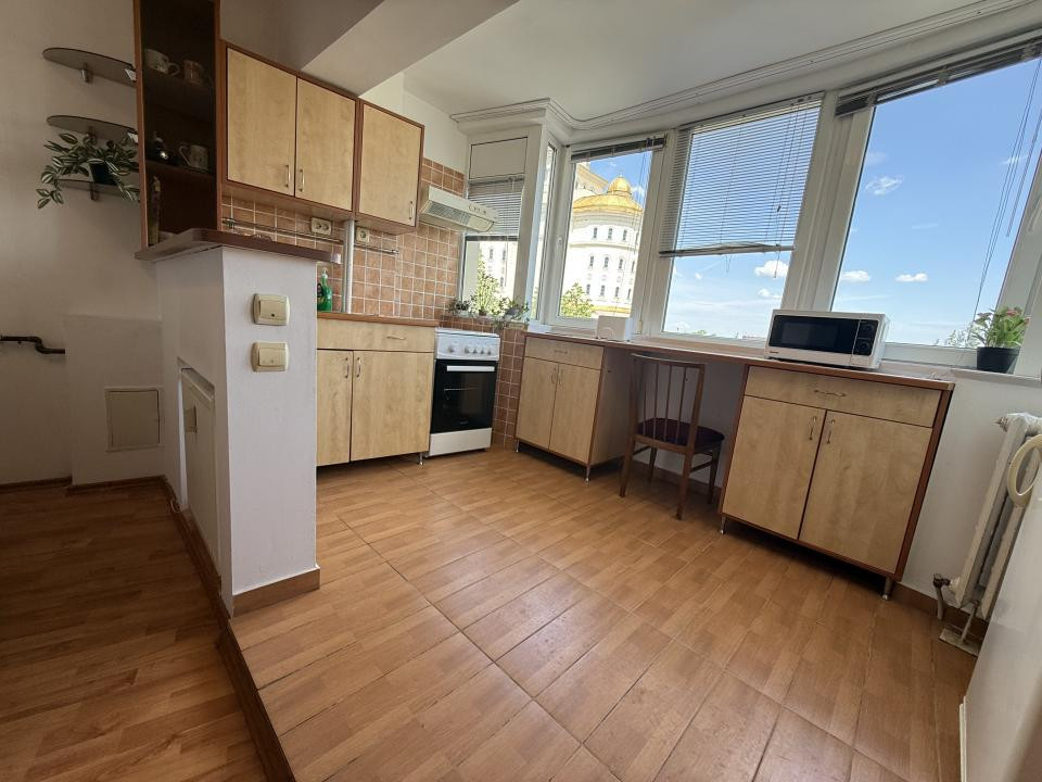 Garsonieră de 45 mp cu vedere panoramică Palatul Parlamentului – Locație Premium