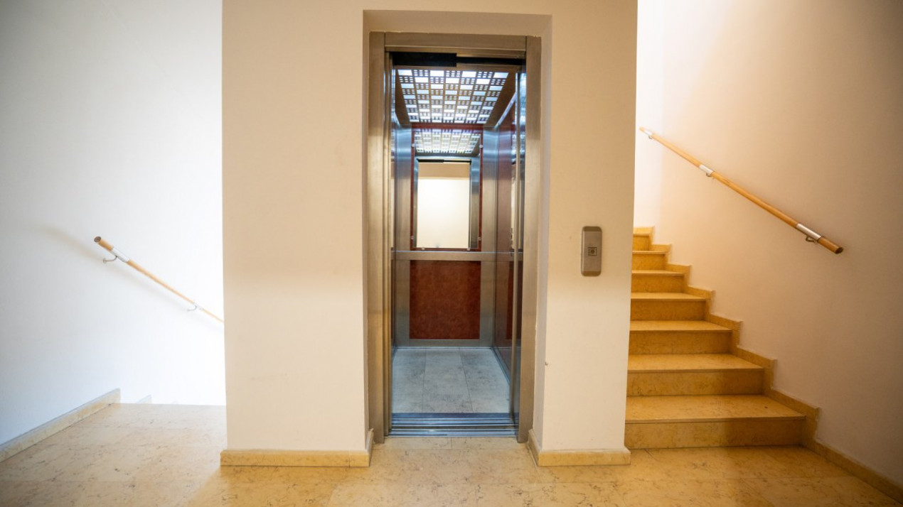 Apartament 4 camere + Terasa-130 mp| Aviației   | Bloc 2006