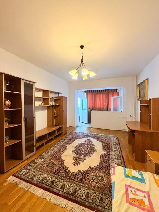 Apartament spatios cu 3 camere, 92 mp, 2 bai și metrou la 5 minute 