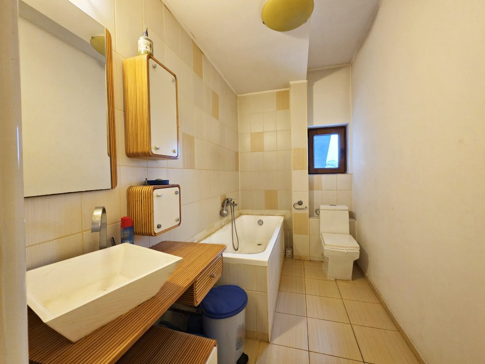 Vila spatioasa si luminosa, str. Ghioceilor, Bragadiru