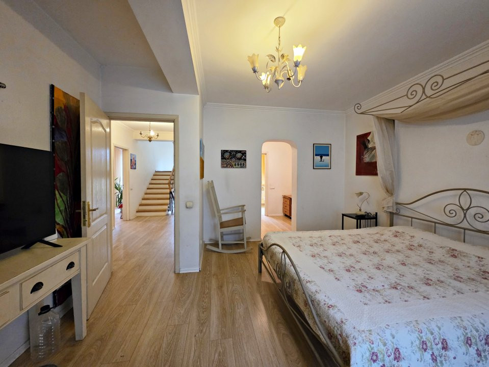 Vila spatioasa si luminosa, str. Ghioceilor, Bragadiru