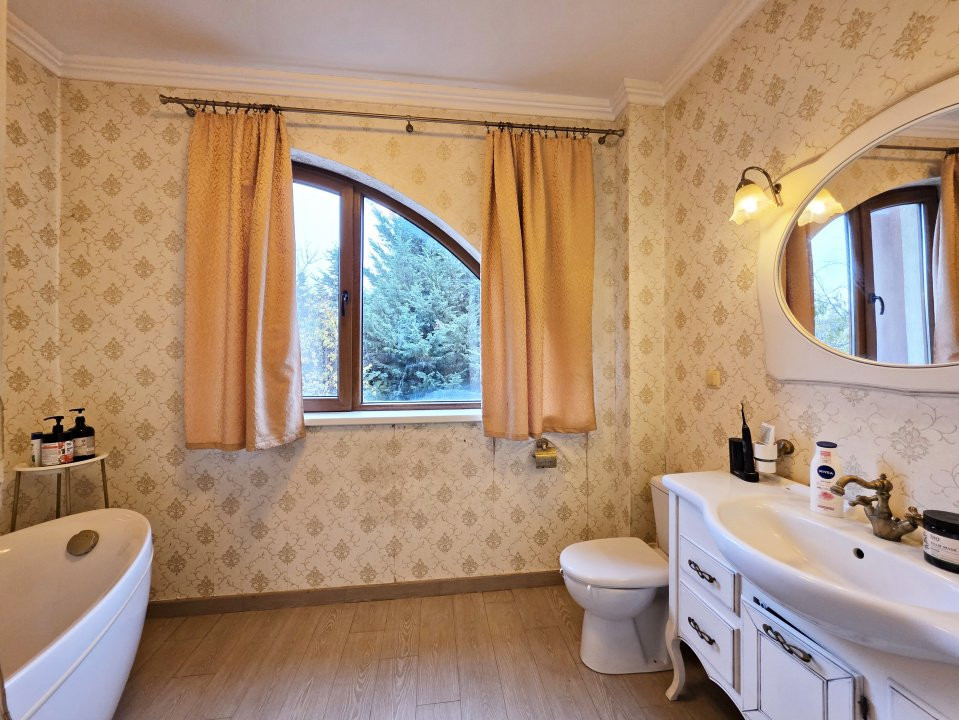 Vila spatioasa si luminosa, str. Ghioceilor, Bragadiru
