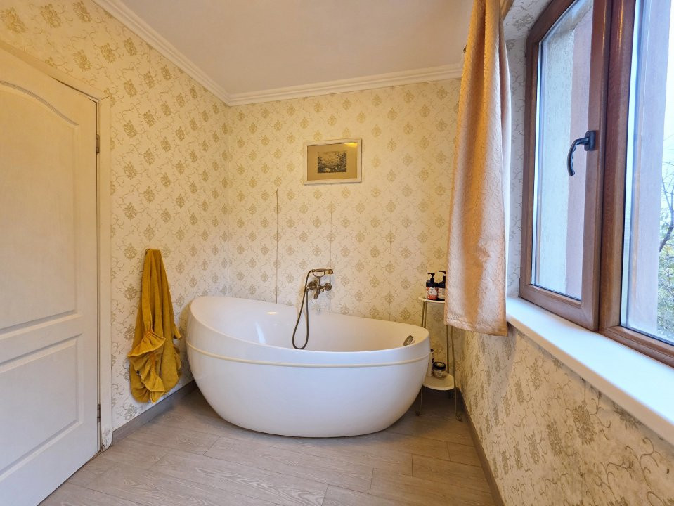 Vila spatioasa si luminosa, str. Ghioceilor, Bragadiru