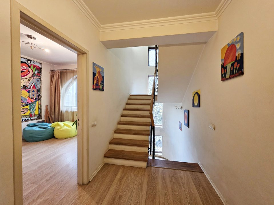 Vila spatioasa si luminosa, str. Ghioceilor, Bragadiru