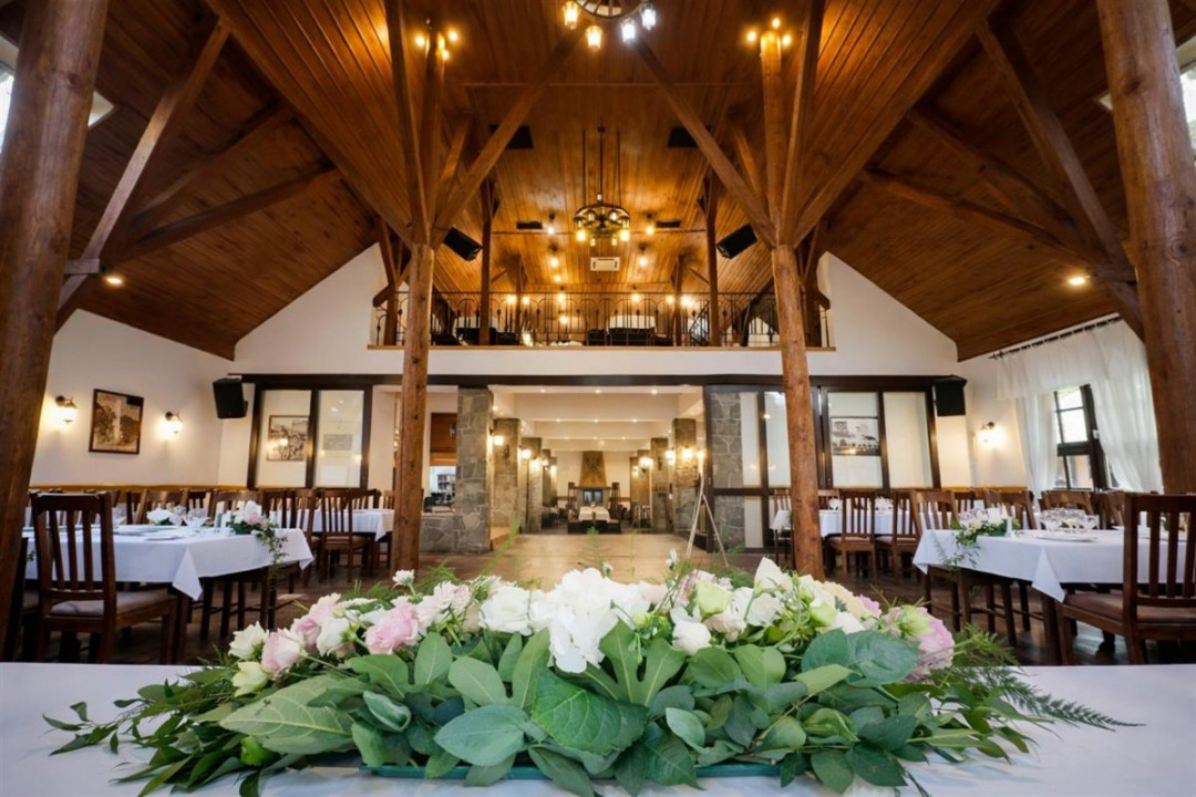 Complex Gastronomic:Afacere la cheie, Restaurant traditional secuiesc+teresa evenimente+carmangerie+ magazin+A