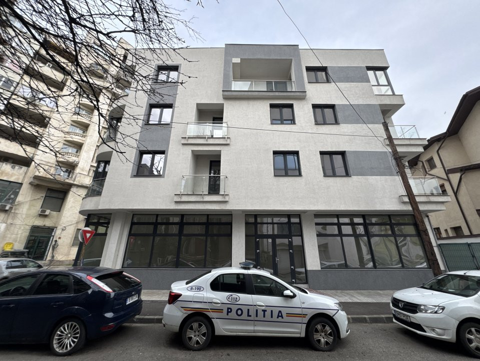 Bloc Piata Unirii - Pretabil rezidential, Airbnb, Hotel, Clinica medicala! 