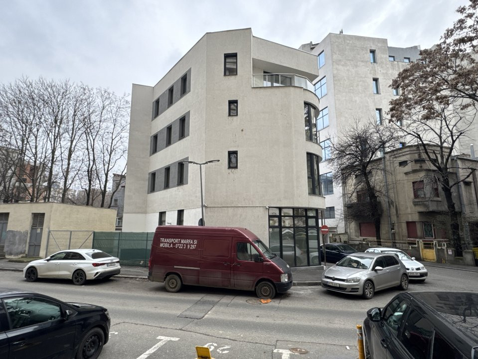 Bloc Piata Unirii - Pretabil rezidential, Airbnb, Hotel, Clinica medicala! 