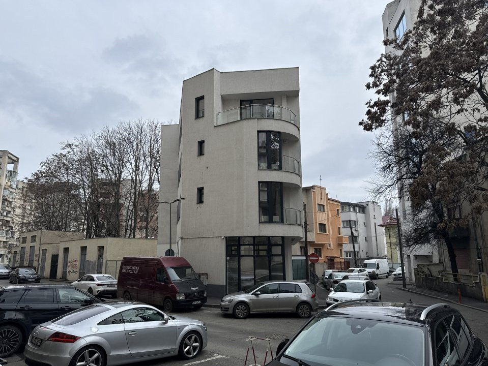 Bloc Piata Unirii - Pretabil rezidential, Airbnb, Hotel, Clinica medicala! 