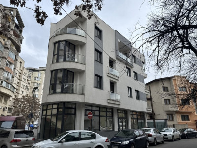 Bloc Piata Unirii - Pretabil rezidential, Airbnb, Hotel, Clinica medicala! 