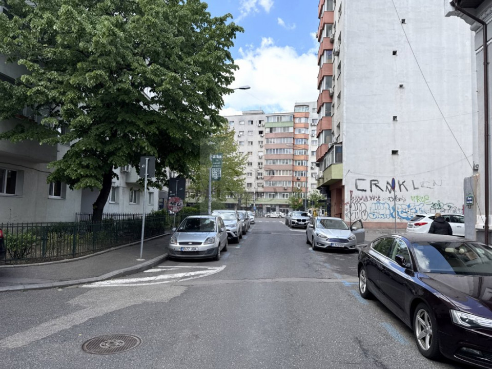 Zece Mese - Moșilor | Ideal Sediu Firma